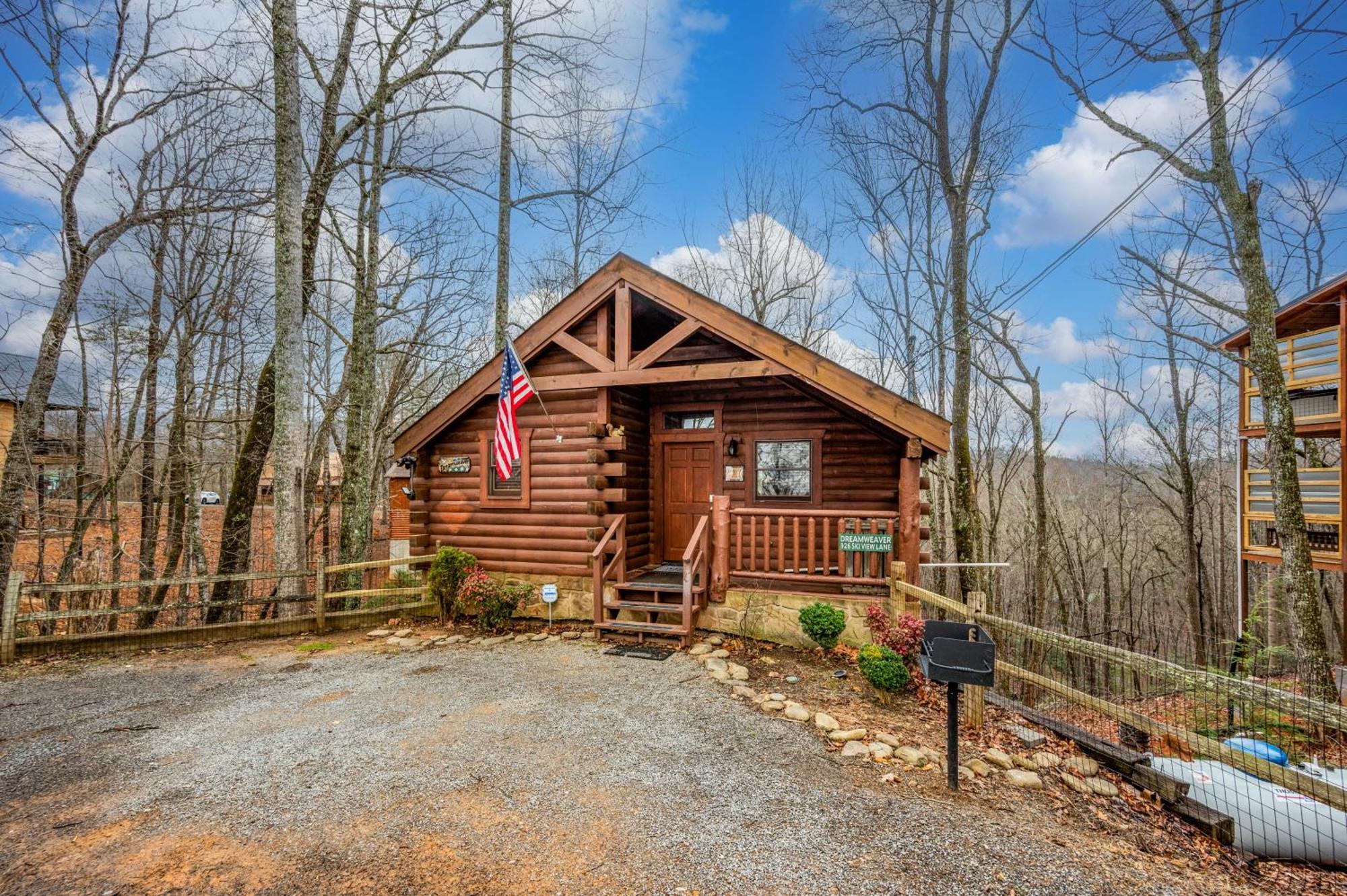 Log Cabin, Hot Tub, Fireplace, Pool Table & Views! 塞维尔维尔 外观 照片