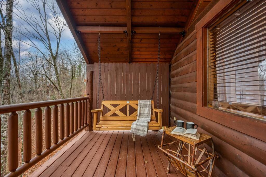 Log Cabin, Hot Tub, Fireplace, Pool Table & Views! 塞维尔维尔 外观 照片
